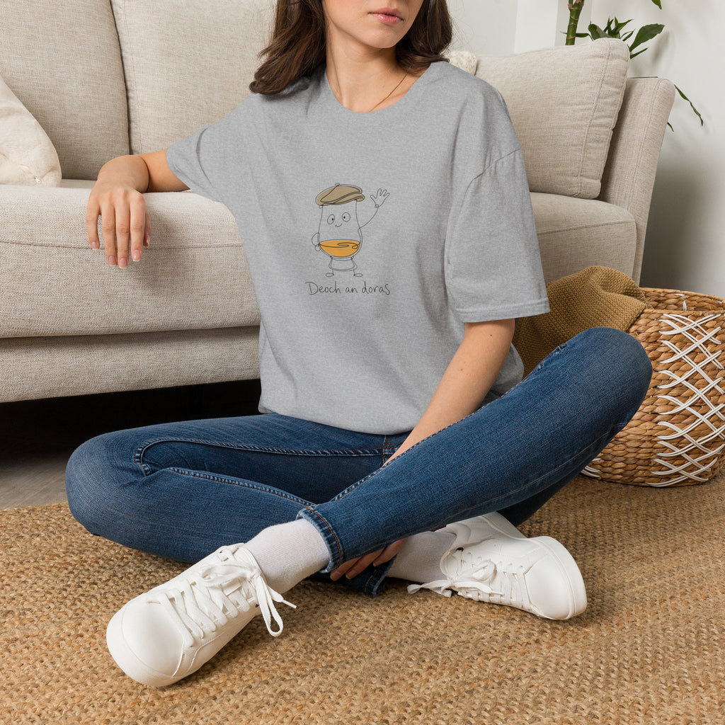 Deoch an doras - cartoon Tee